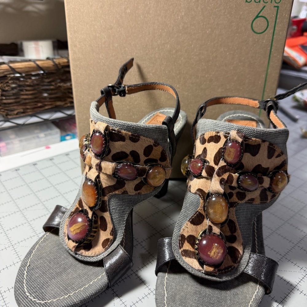 Bacio 61 Carugo Gray Animal Print 9M WITH BOX High Heel Sandals